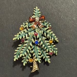 Vintage Avon 2004 First Annual Christmas Tree Brooch Pin Enamel Rhinestones Used